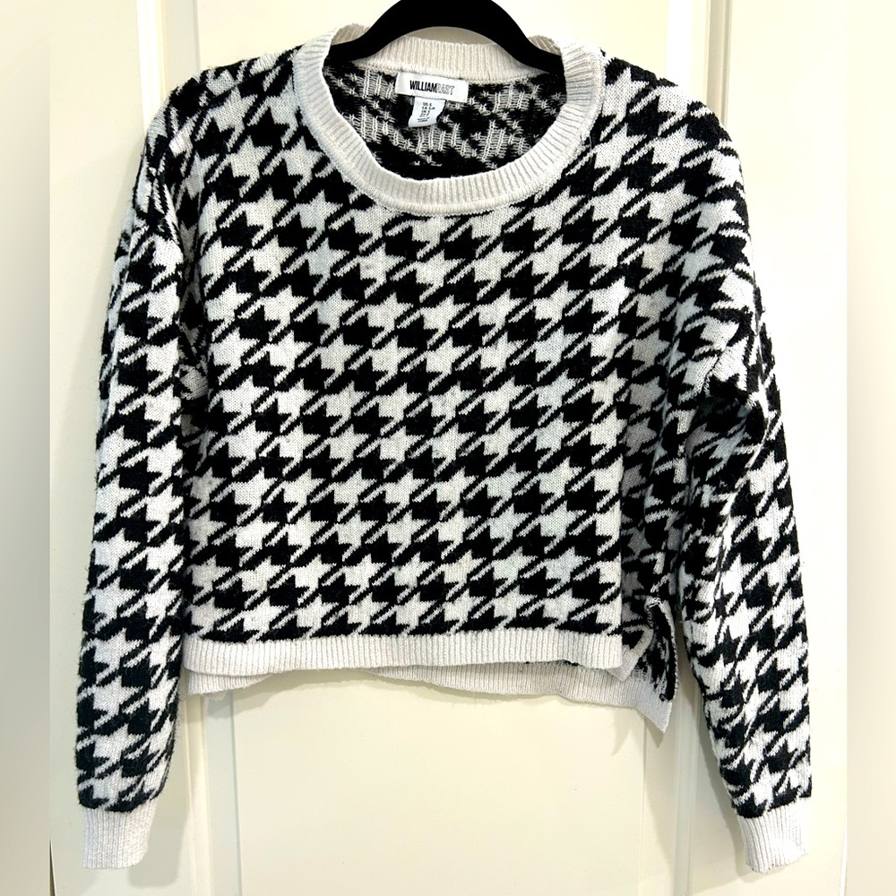 4/$20 Cropped Checkered sweater